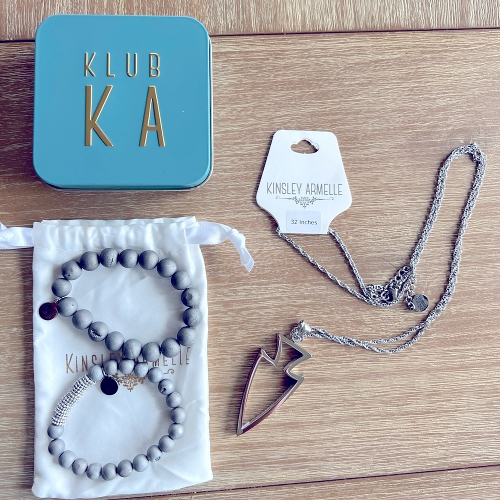 Kinsley Armelle 2022 jewelry club box.  Silver/gray bracelets and necklace set.